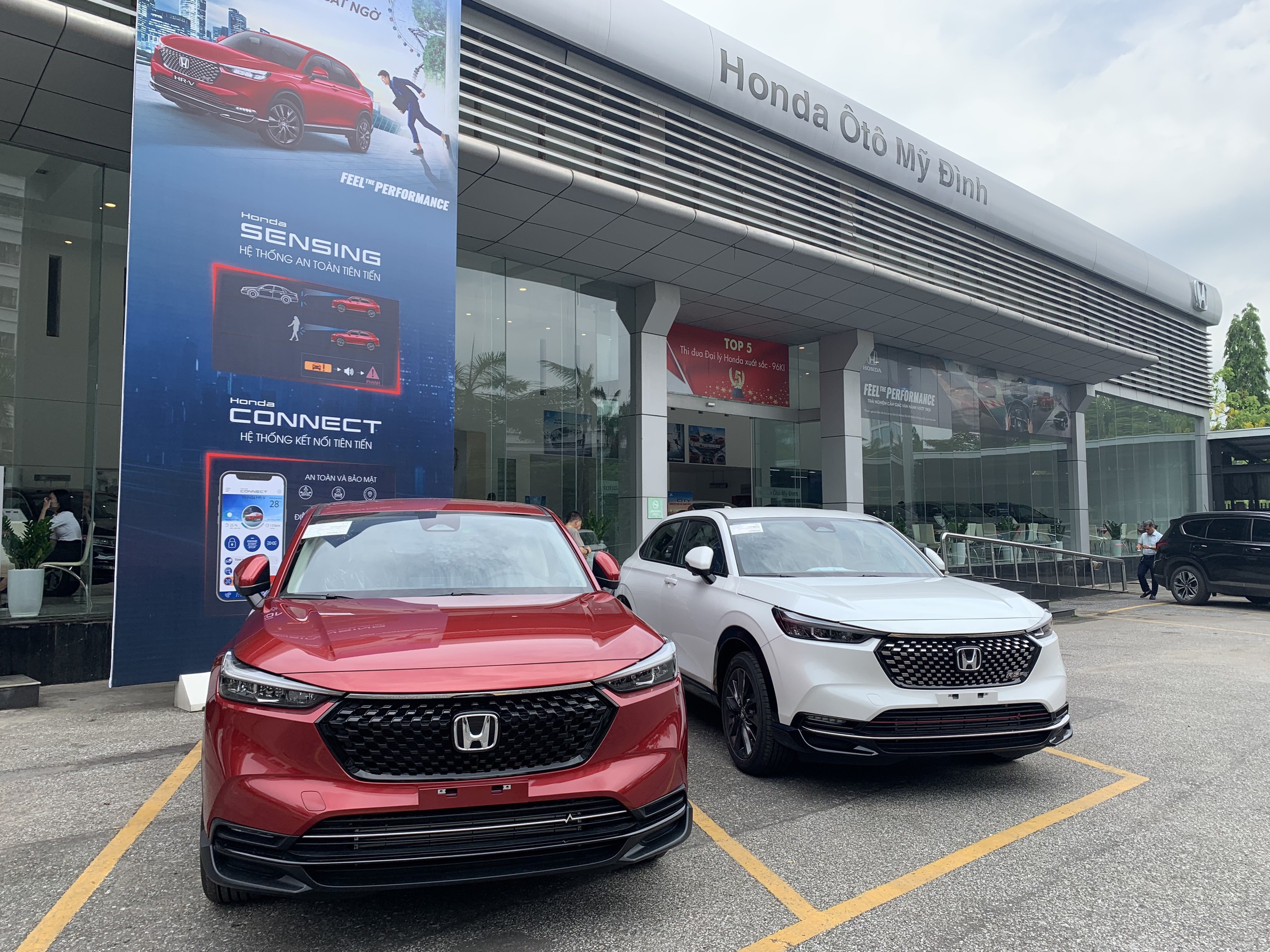 Giá xe Honda HR-V lăn bánh tháng 1/2025: Giảm không phanh đấu Toyota Corolla Cross- Ảnh 1.