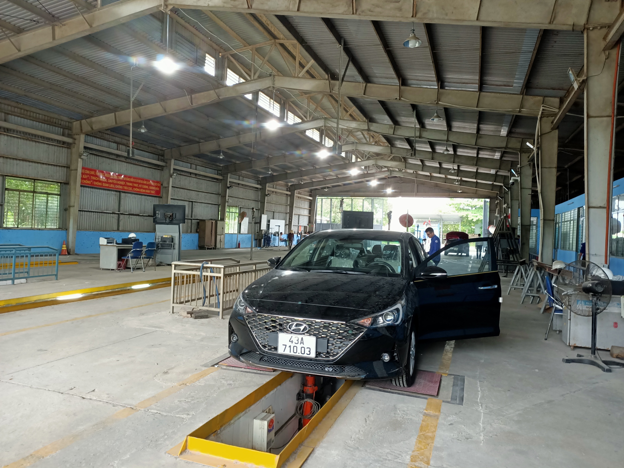 Đà Nẵng "chỉ đạo nóng" trung tâm đăng kiểm về công tác kiểm định - Ảnh 1.