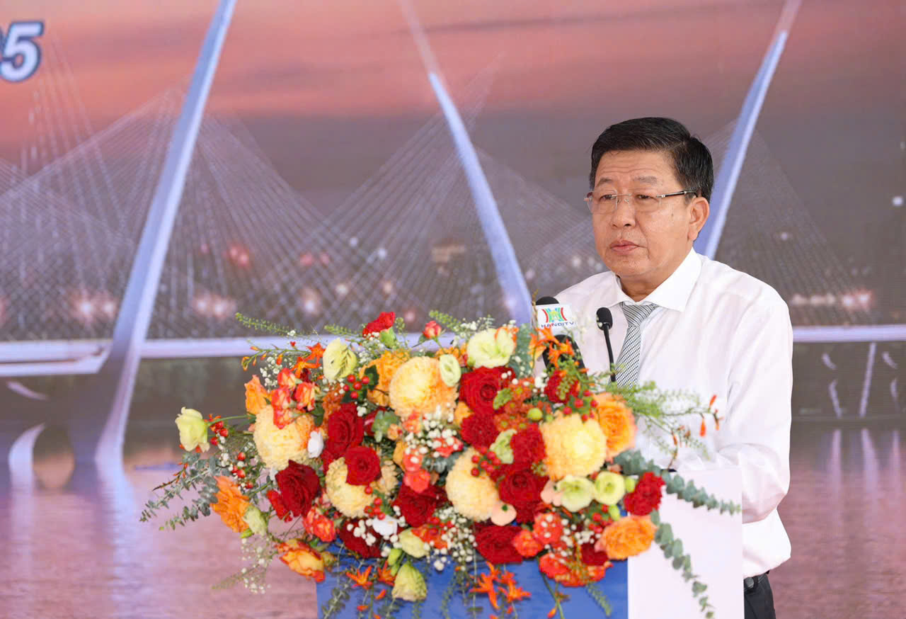 Khởi công xây dựng cầu Thượng Cát - cây cầu thứ 6 bắc qua sông Hồng - Ảnh 2.