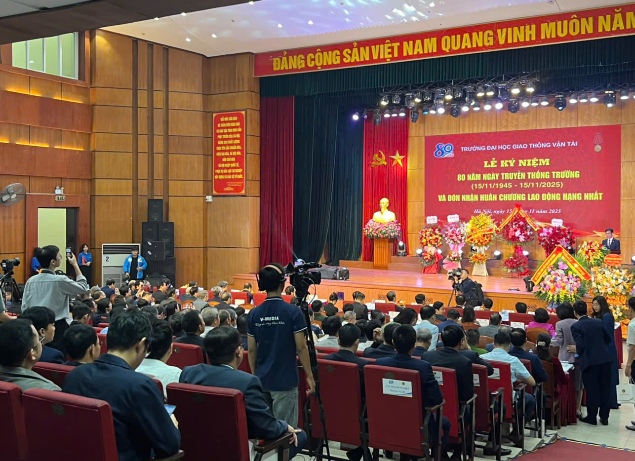 Trường Đại học GTVT đón nhận Huân chương Lao động hạng Nhất - Ảnh 4.