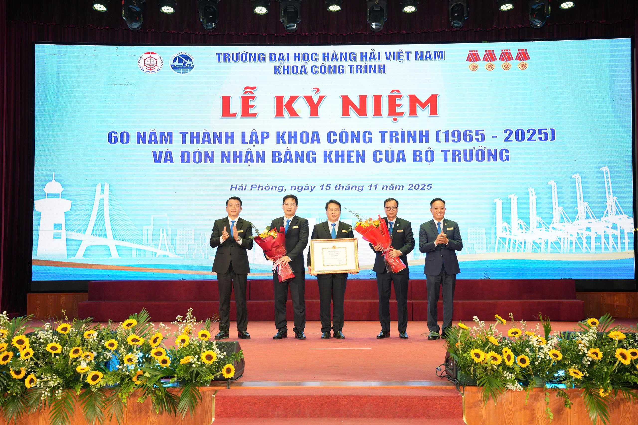 Khoa Công trình - Trường Đại học Hàng hải Việt Nam 60 năm chắp cánh những ước mơ- Ảnh 1.