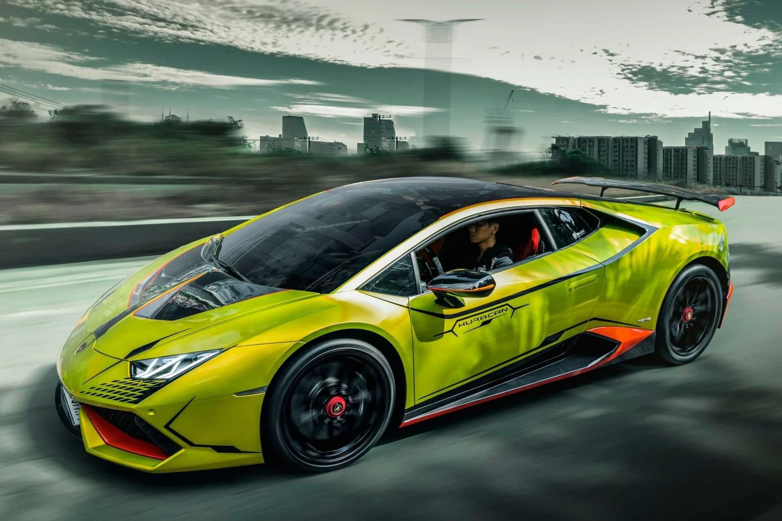 Điểm danh dàn siêu xe của vợ chồng Đoàn Di Băng - Ảnh 1.