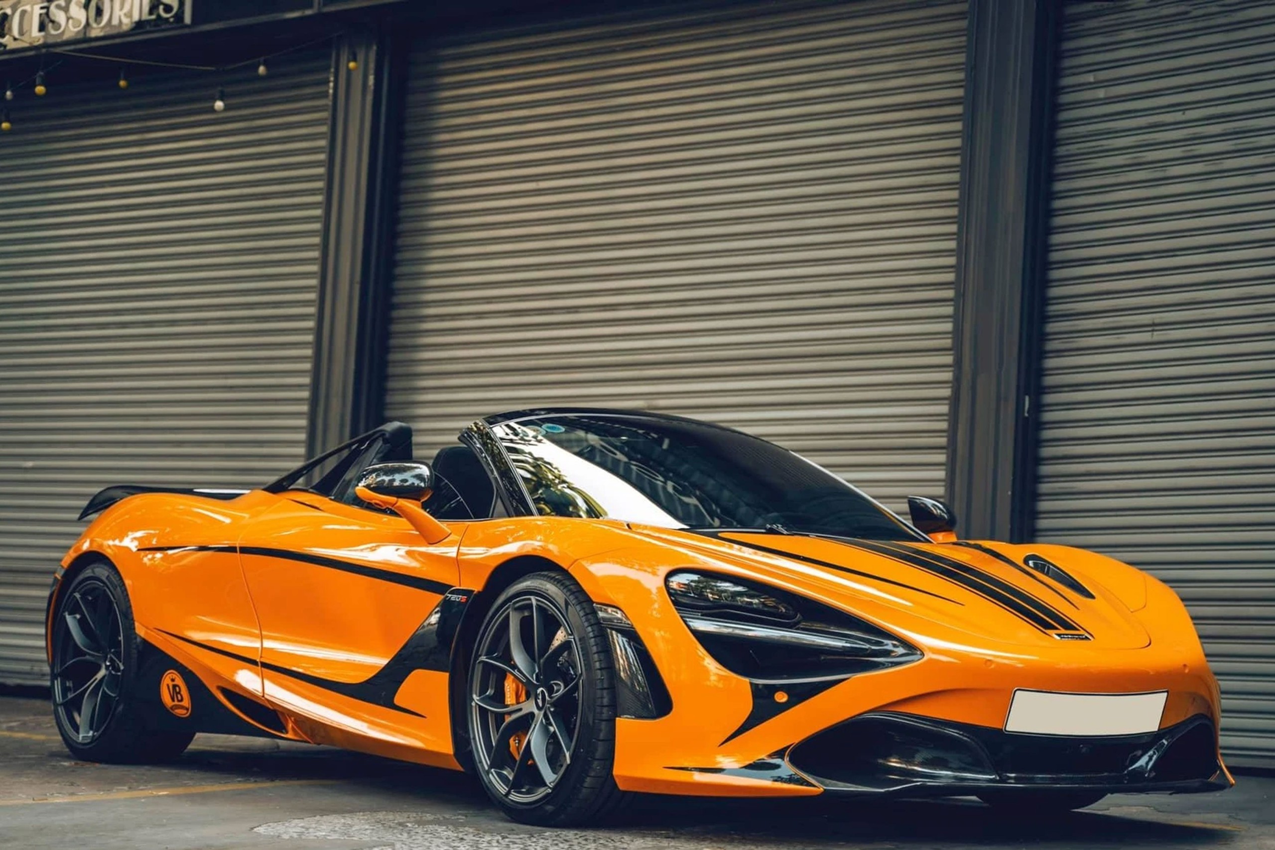 Điểm danh dàn siêu xe của vợ chồng Đoàn Di Băng - Ảnh 4.