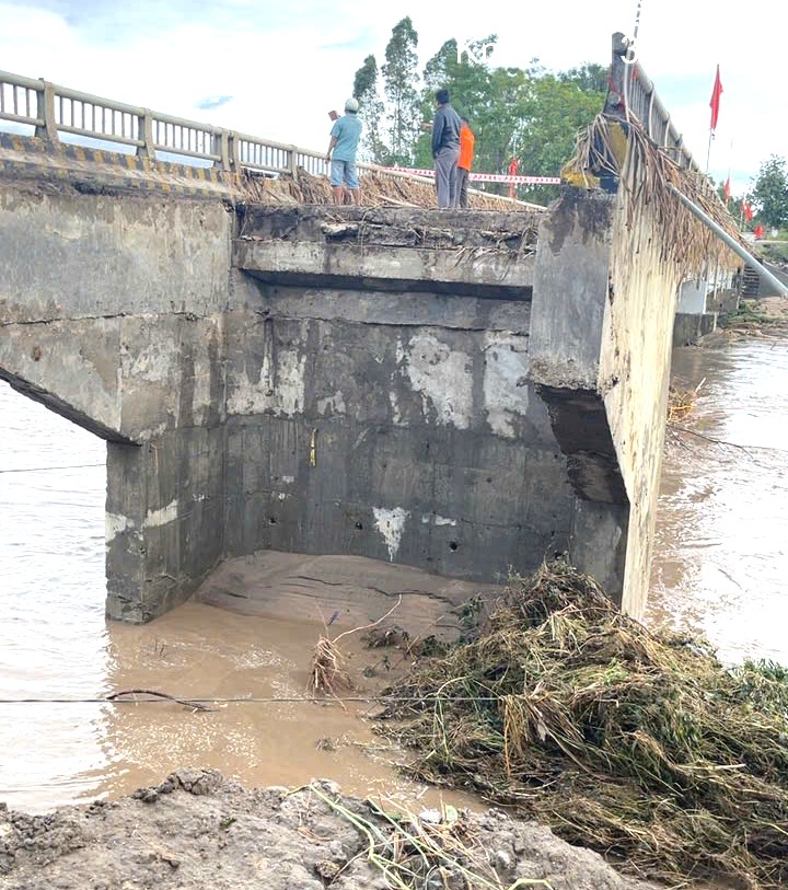Nỗ lực đảm bảo giao thông thông suốt địa bàn miền Trung - Tây Nguyên- Ảnh 1. Nỗ lực đảm bảo giao thông thông suốt địa bàn miền Trung - Tây Nguyên- Ảnh 1.