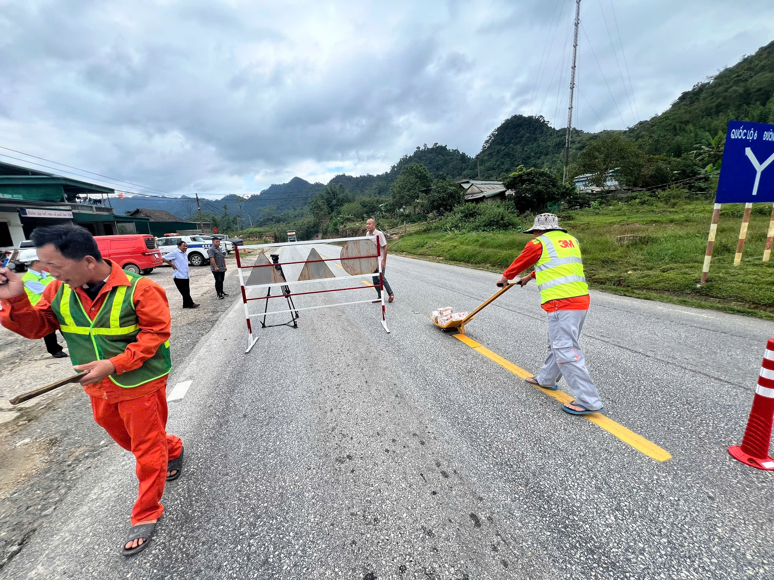 Bảo đảm giao thông an toàn, thông suốt trong mọi tình huống - Ảnh 2.