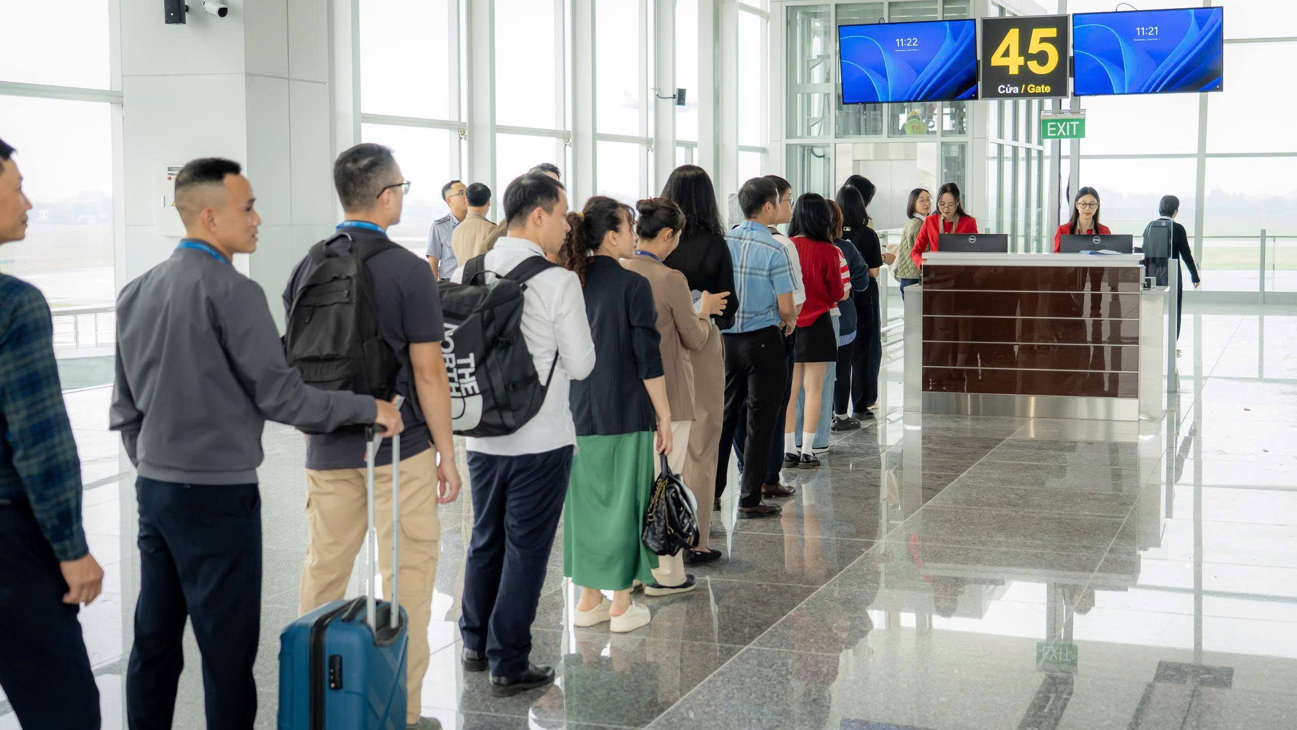 Cận cảnh diện mạo mới Nhà ga T2 Nội Bài, sẵn sàng khai thác từ ngày 19/12/2025 - Ảnh 9.