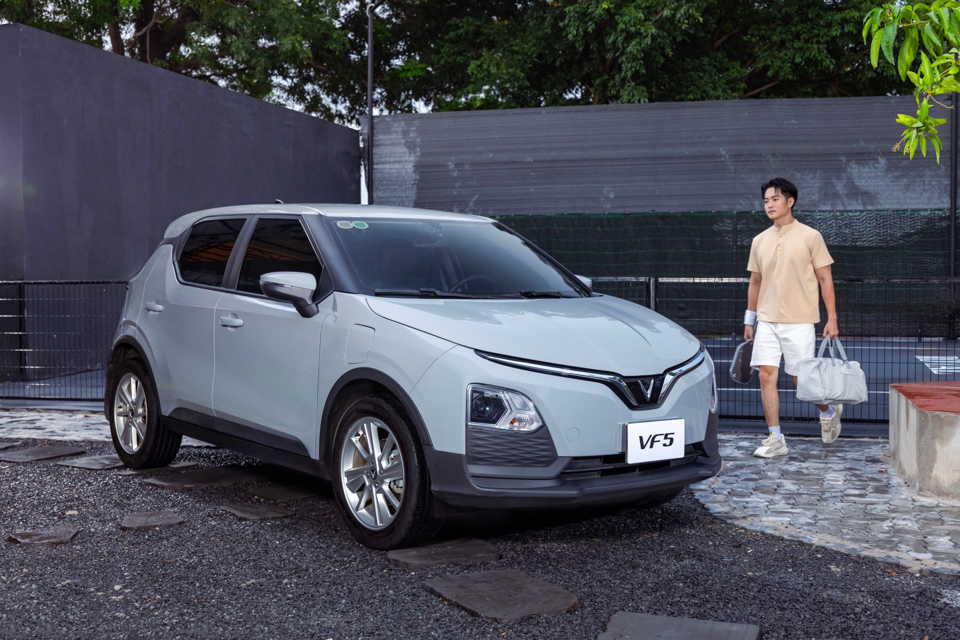 Vì sao VinFast VF 5 trở thành “chân ái” cho người mua xe lần đầu? - Ảnh 1.