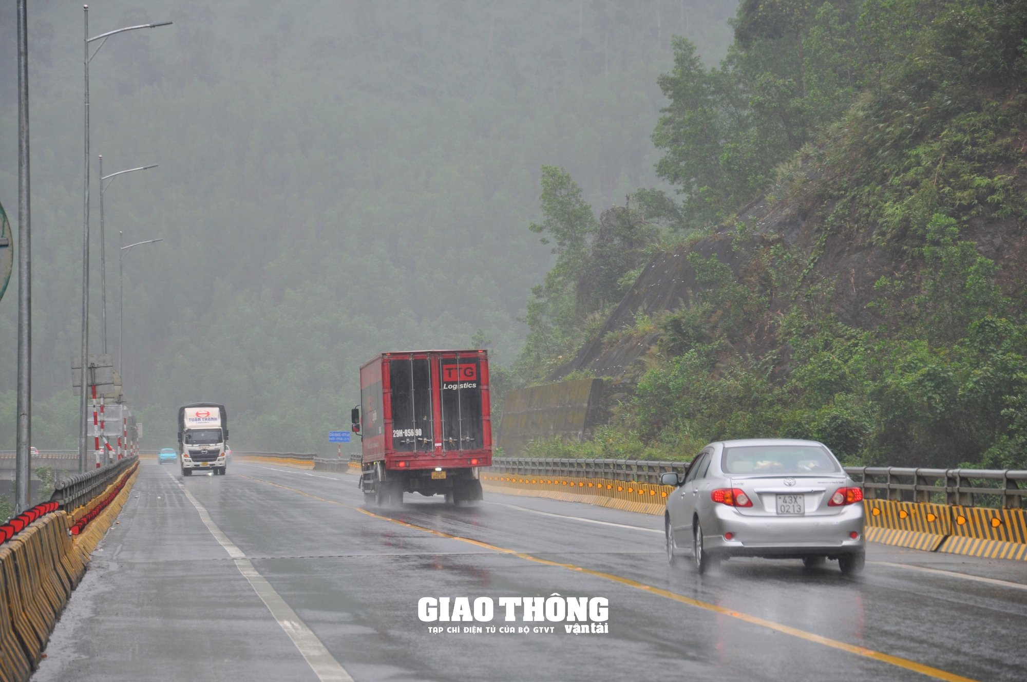 Xoá điểm đen TNGT trên tuyến La Sơn - Hoà Liên qua địa bàn Đà Nẵng- Ảnh 11.