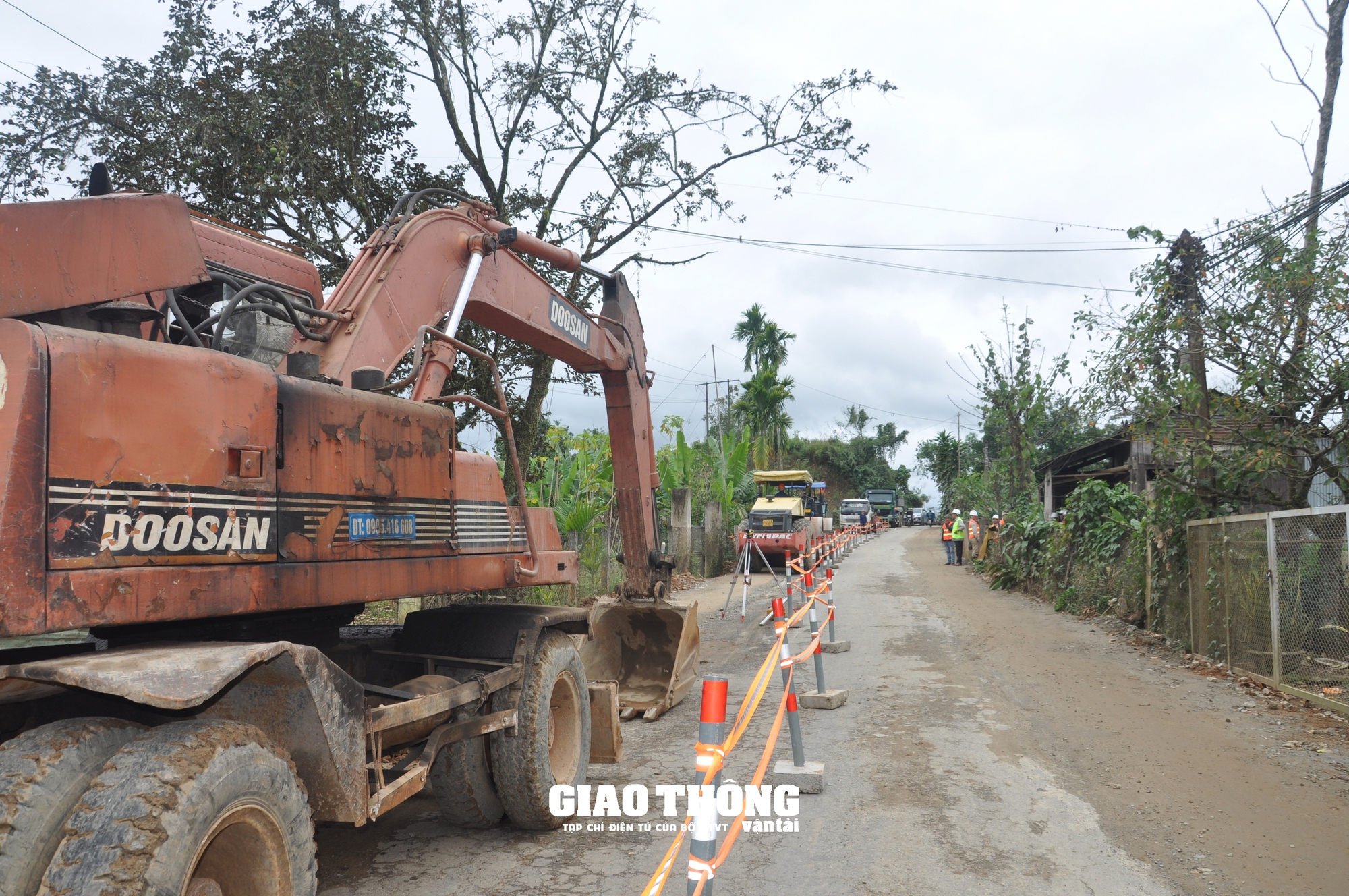 Ngành Đường bộ phát động ra quân bảo trì, bảo dưỡng thường xuyên các tuyến quốc lộ năm 2025 - Ảnh 7.