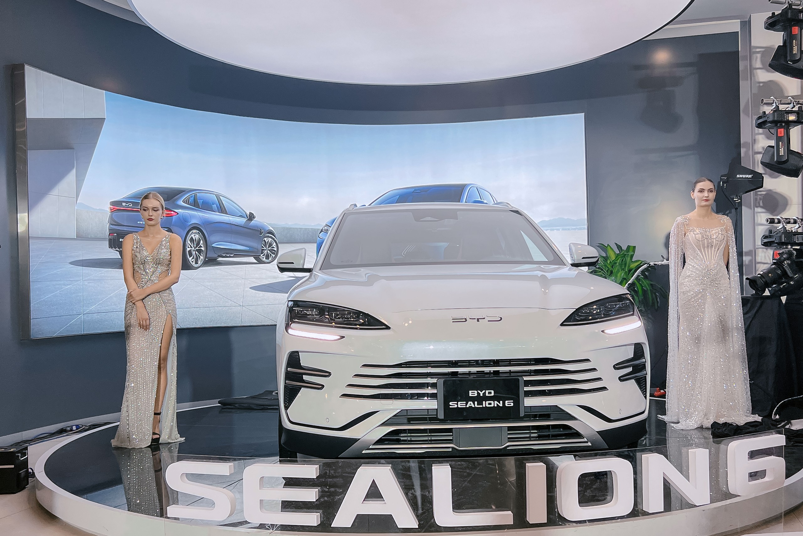 Cấm xe xăng dầu, xe hybrid có nằm trong danh sách? - Ảnh 2.