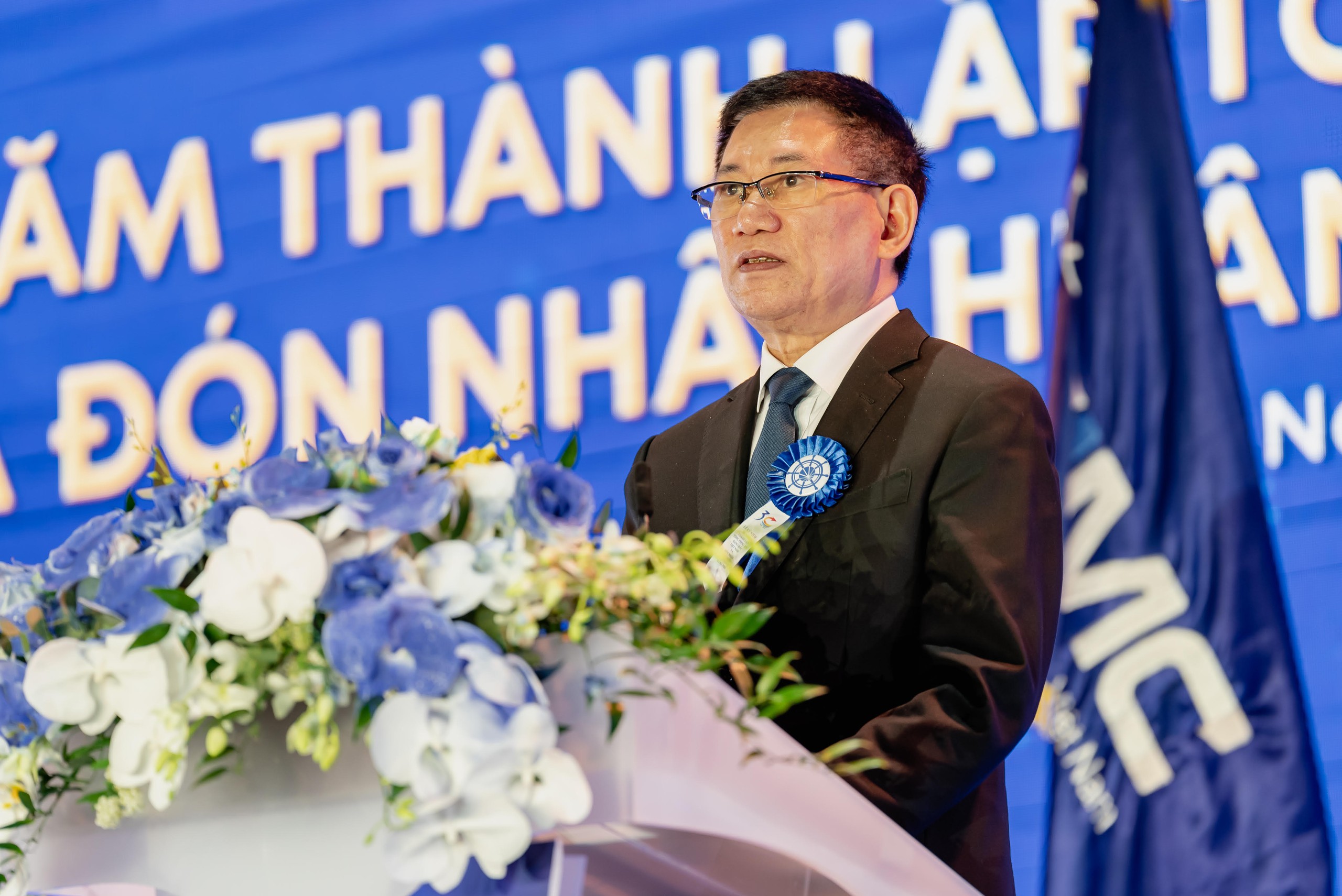Tổng công ty Hàng hải Việt Nam vượt sóng vươn xa tiến vào kỷ nguyên mới- Ảnh 1.