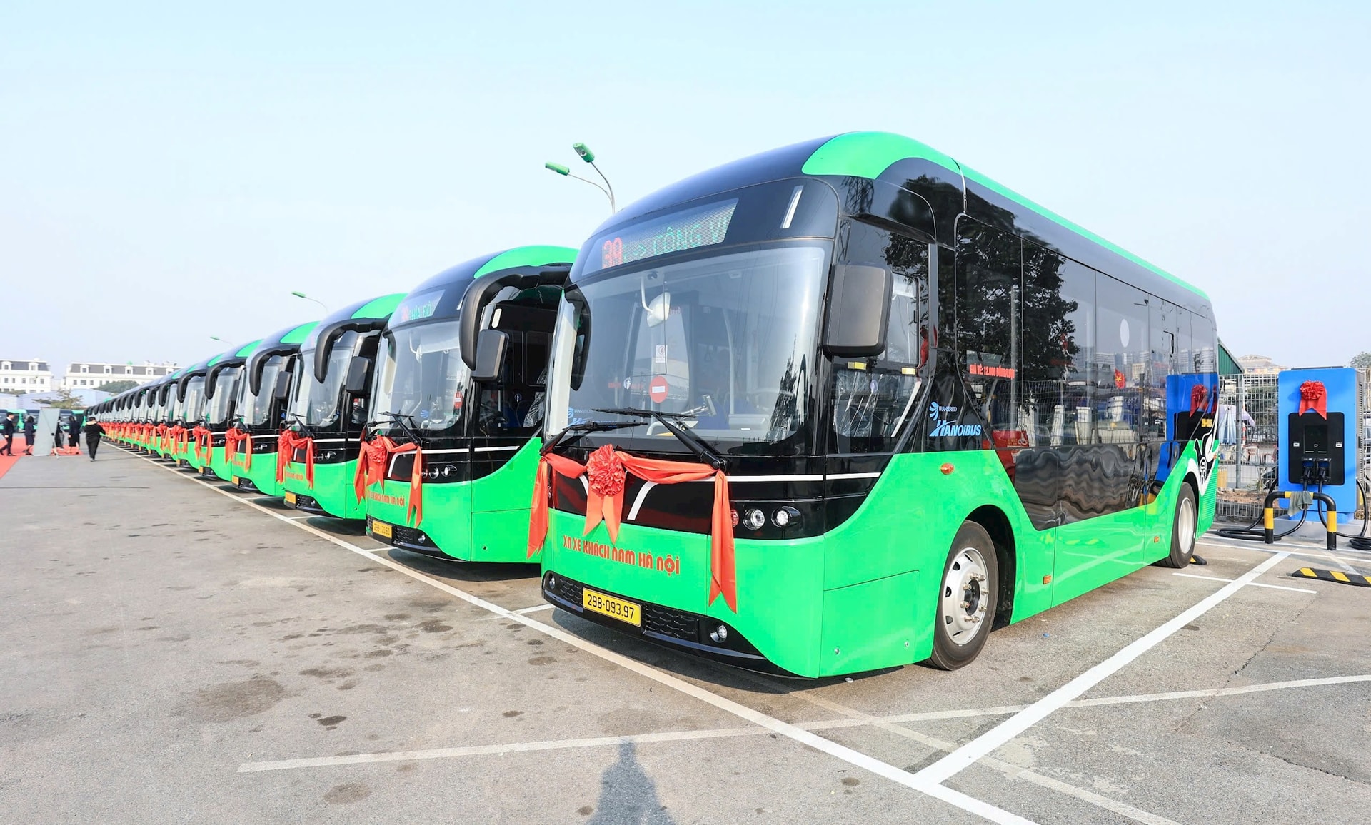 Hà Nội hoàn thành chuyển đổi sang xe buýt xanh trước năm 2030 - Ảnh 1.