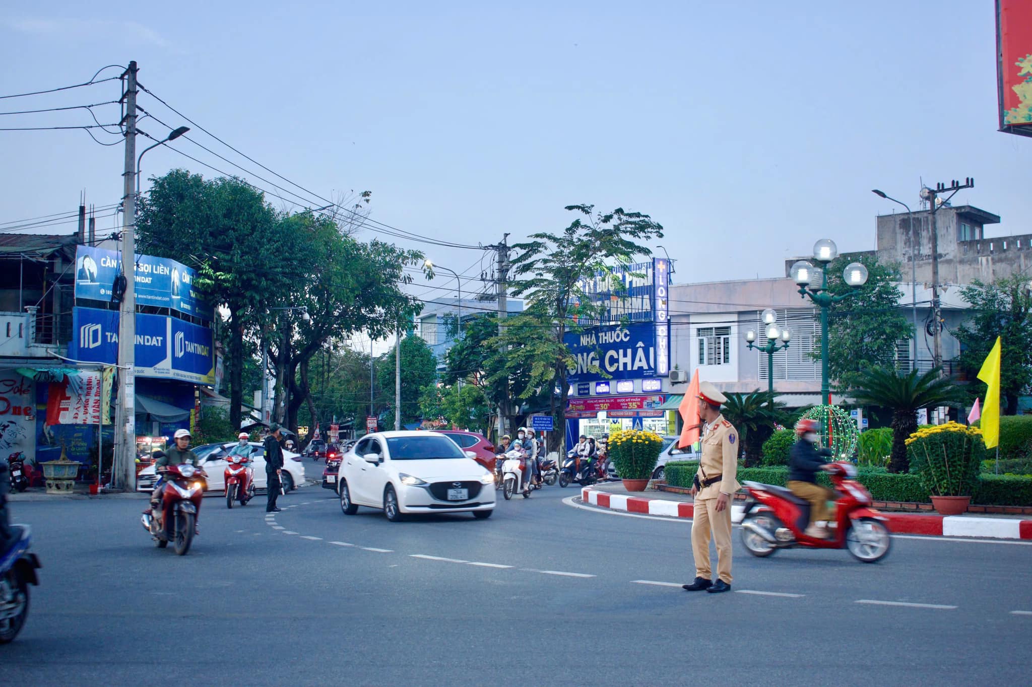 Xử phạt gần 6.500 trường hợp vi phạm giao thông với số tiền hơn 20 tỷ đồng- Ảnh 1.