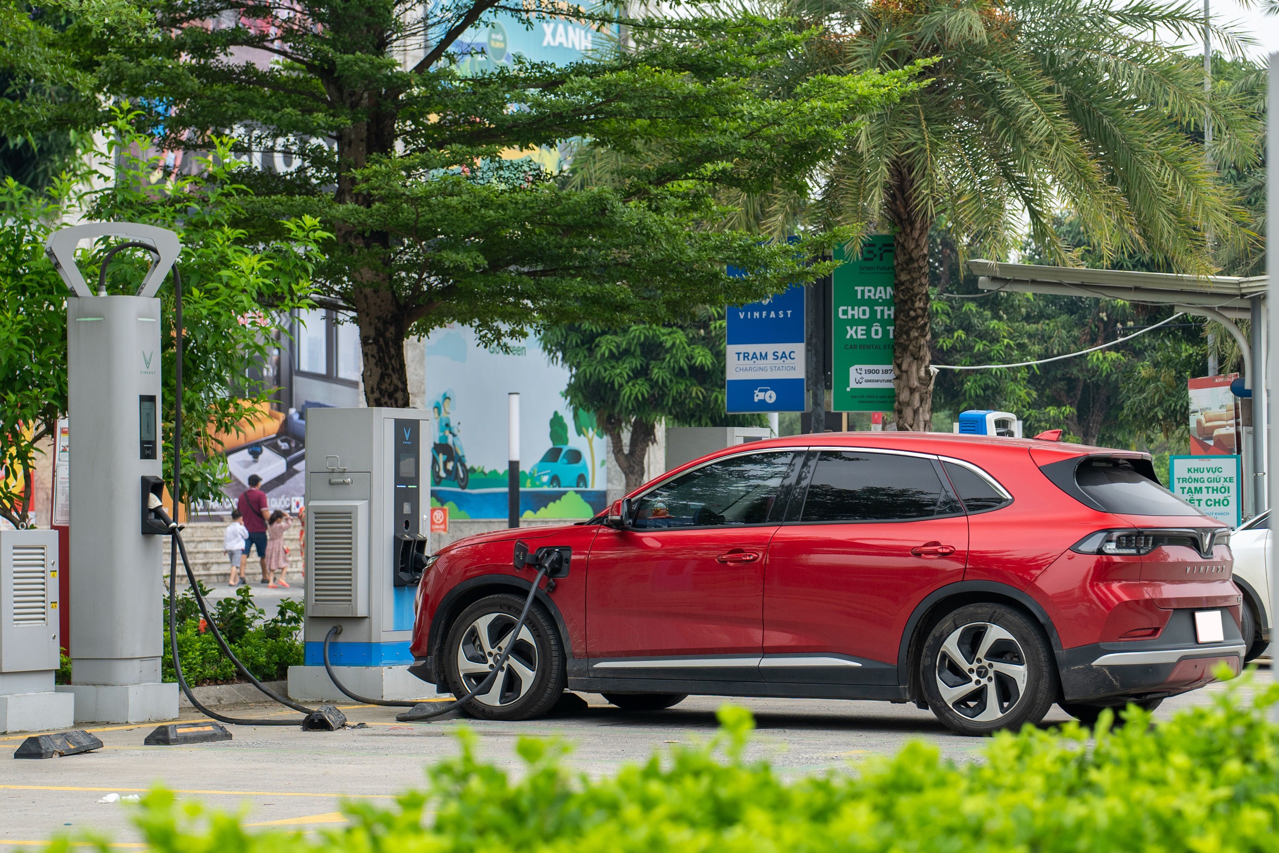 Gỡ "nút thắt" hạ tầng trạm sạc xe điện - Kỳ 1: Sức "nóng" thị trường xe điện Việt Nam - Ảnh 3.