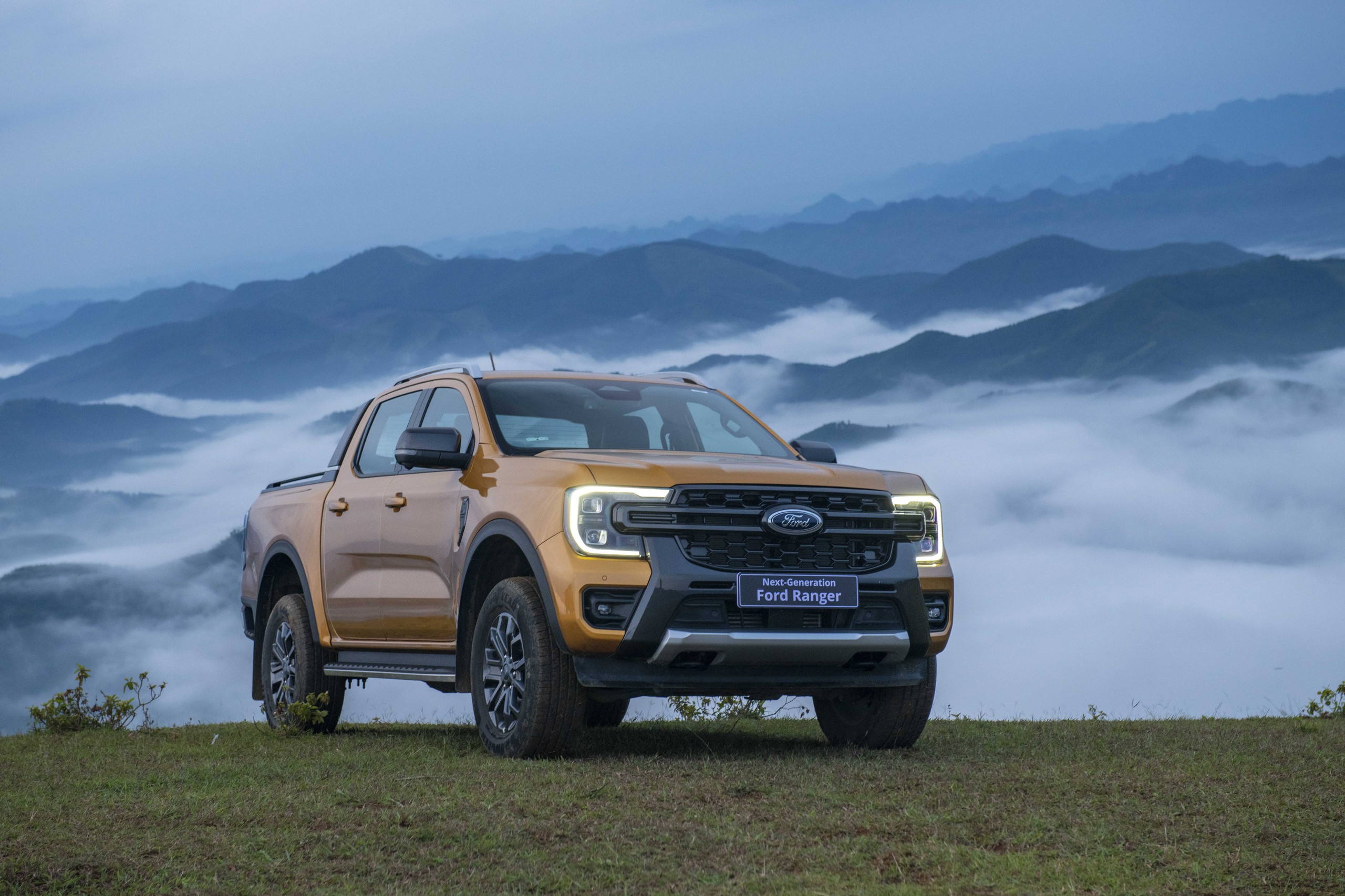 Nhiều xe Ford nhận ưu đãi lên đến 100 triệu đồng - Ảnh 2.