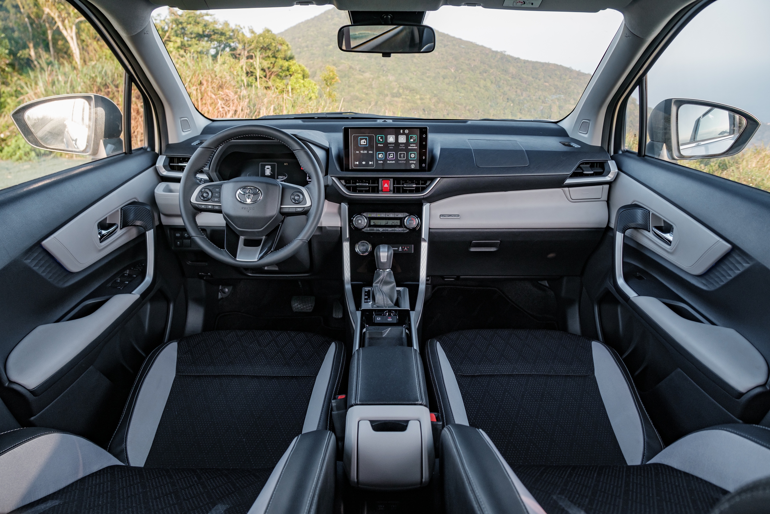Khách hàng được giảm đến 66 triệu tiền mặt khi mua Toyota Veloz Cross trong tháng 6 - Ảnh 2.