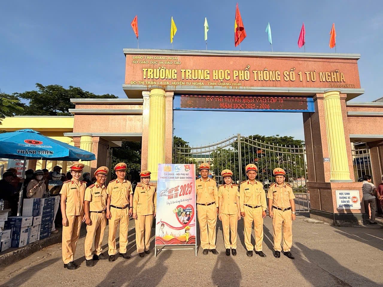 Xử lý "điểm nóng" mất ATGT, đảm bảo kỳ thi tốt nghiệp THPT năm 2025 diễn ra an toàn - Ảnh 1.
