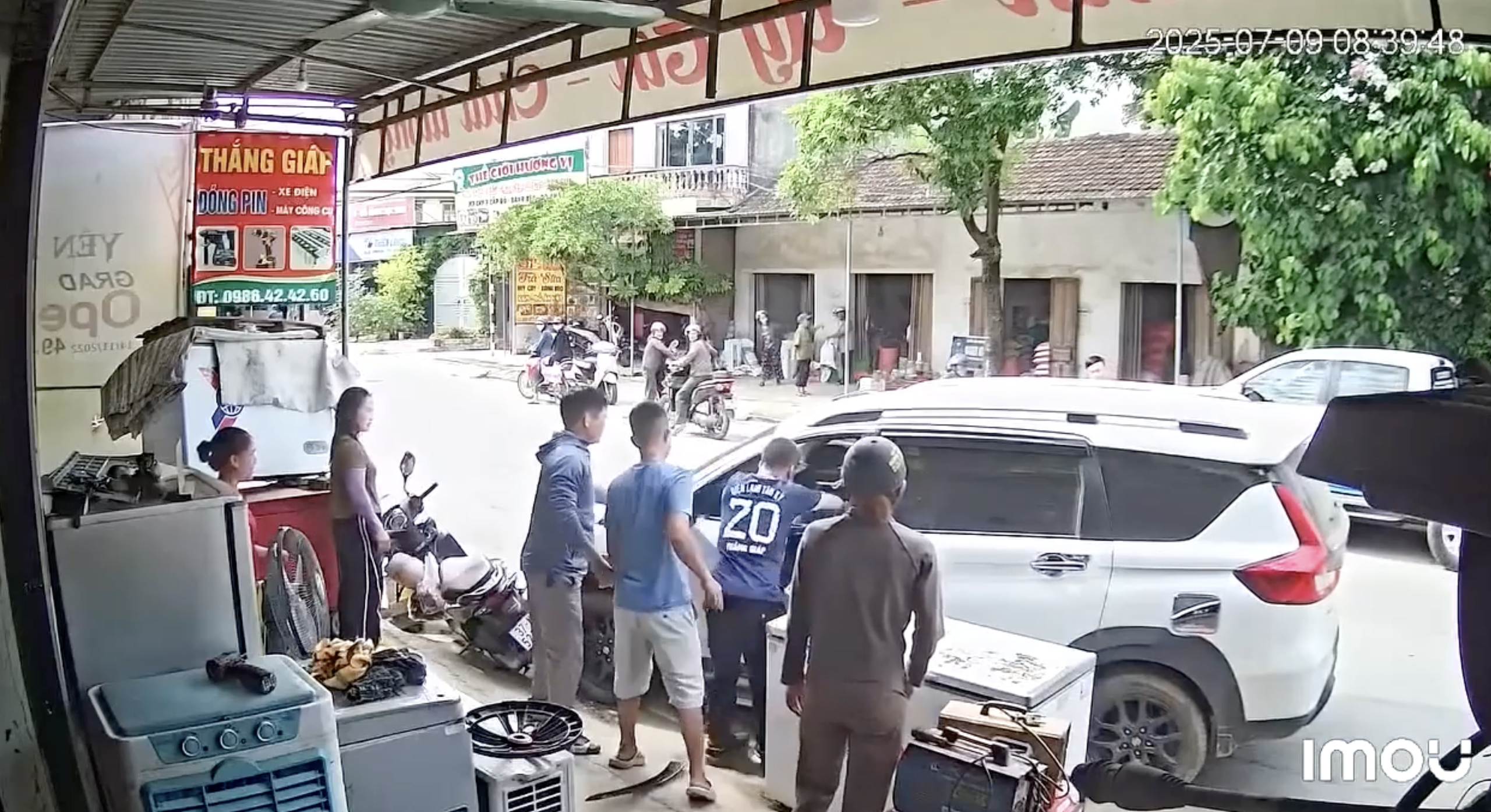 Nhiều tài xế hay mắc sai lầm này dễ đột quỵ khi lái xe - Ảnh 1.