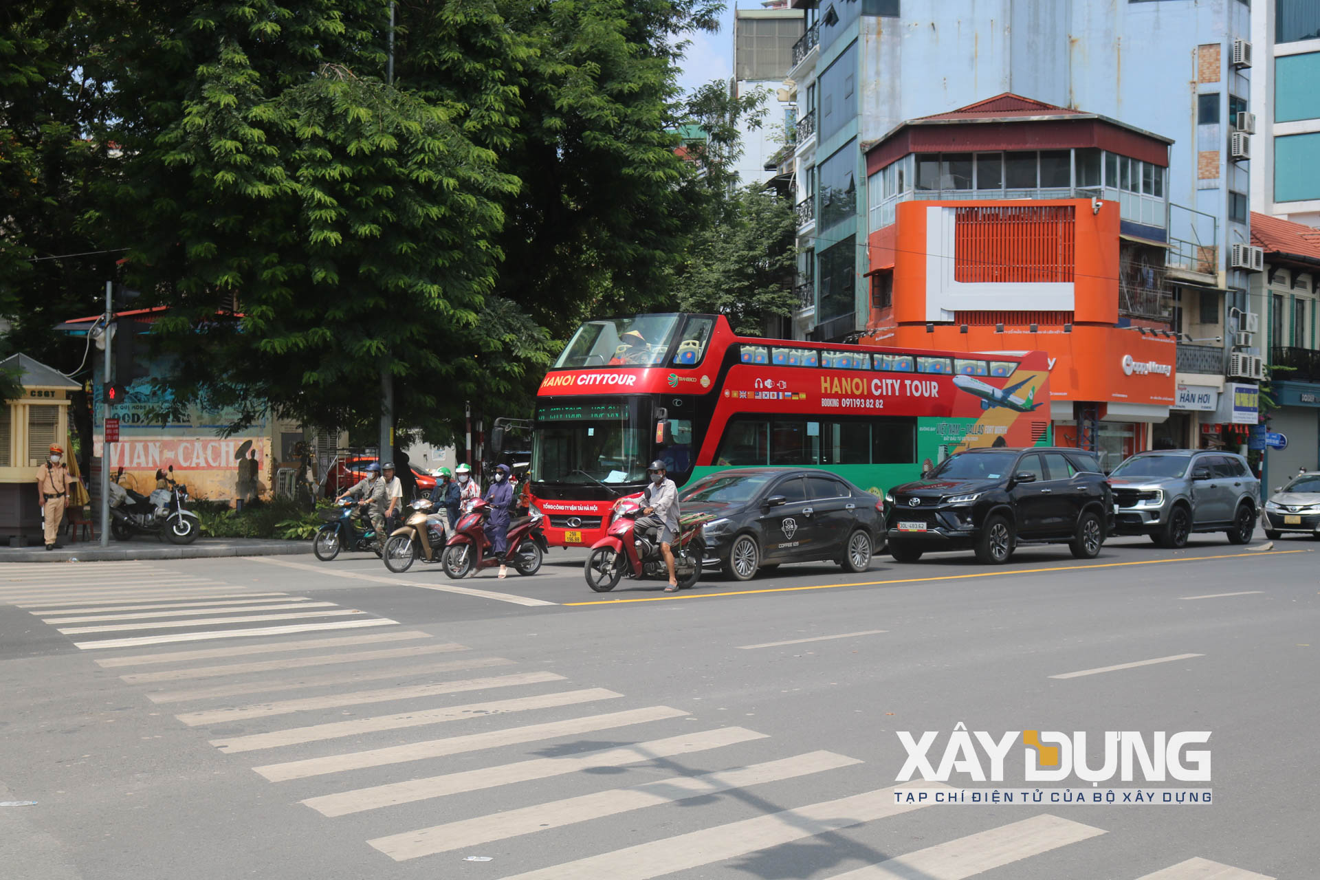 Diện mạo mới của đường phố Hà Nội trước ngày đại lễ của đất nước - Ảnh 10.