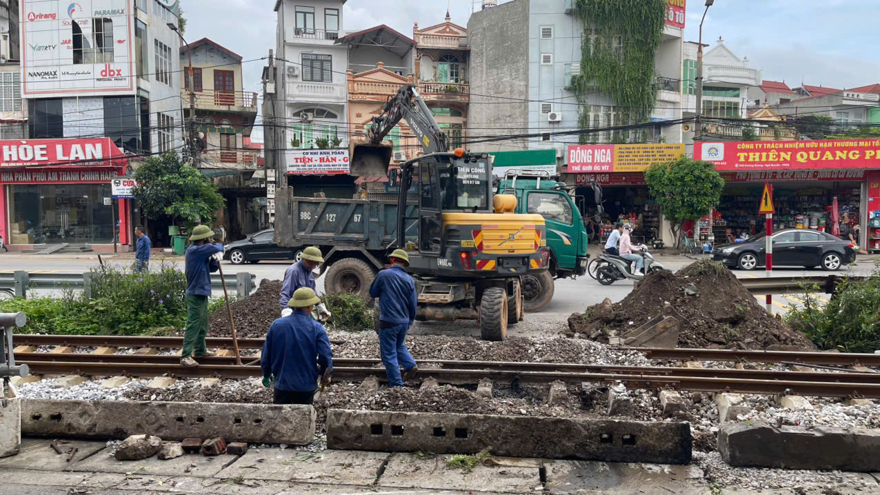 Công ty CP Đường sắt Hà Lạng: Chủ động, nỗ lực xóa lối đi tự mở qua đường sắt - Ảnh 2.