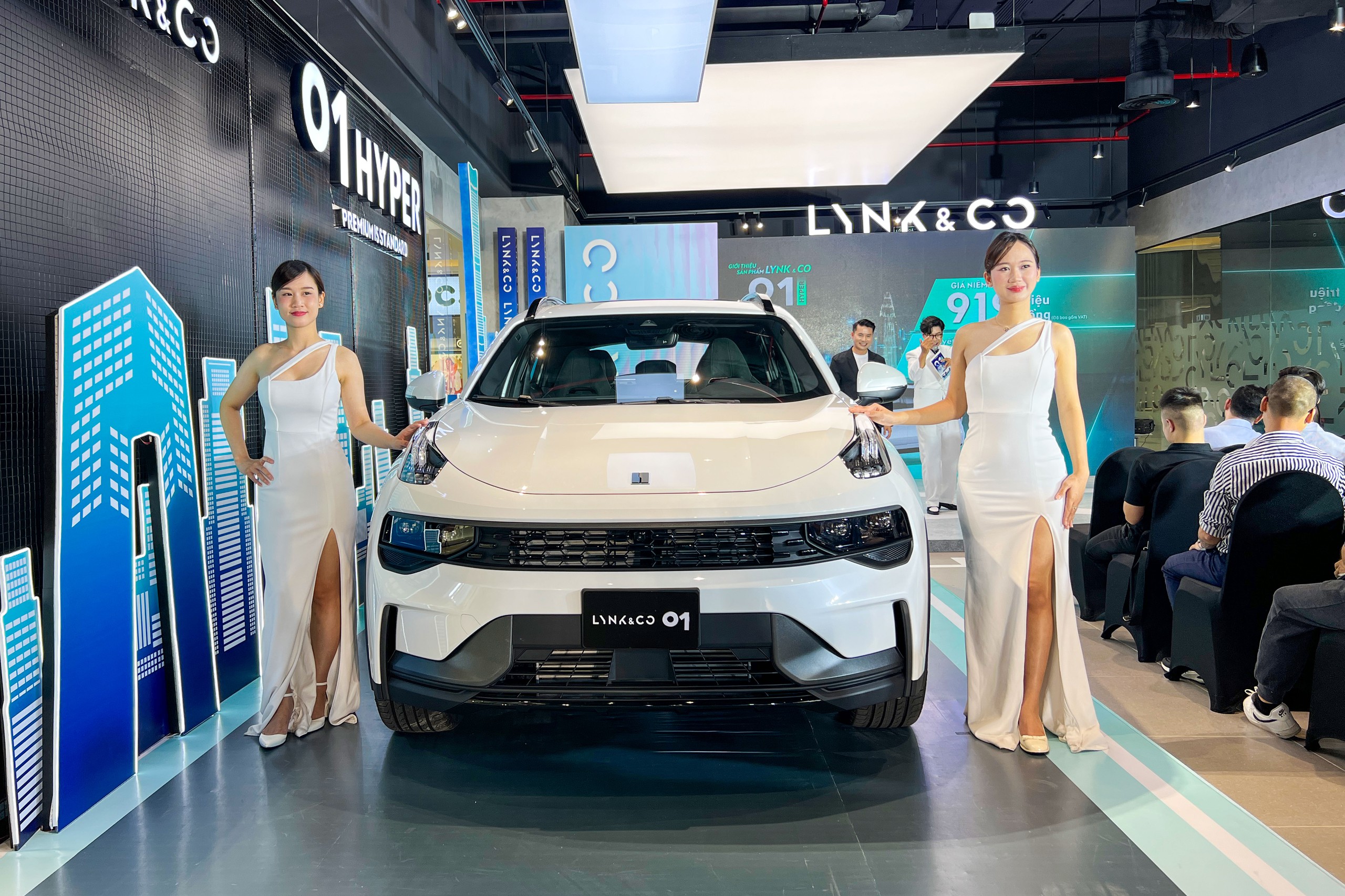 Lynk & Co 01 Hyper chốt giá 919 triệu, vẫn có ADAS- Ảnh 1.