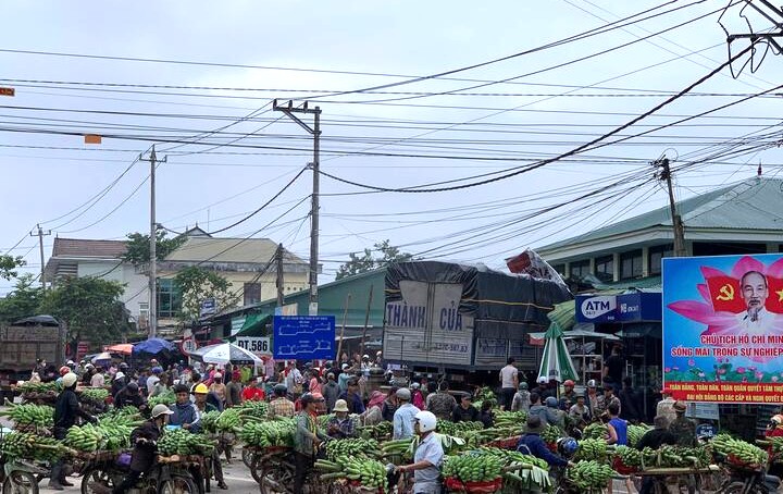 Quảng Trị: Thông tin mới nhất về vụ TNGT khiến 3 người tử vong, 9 người bị thương - Ảnh 1.