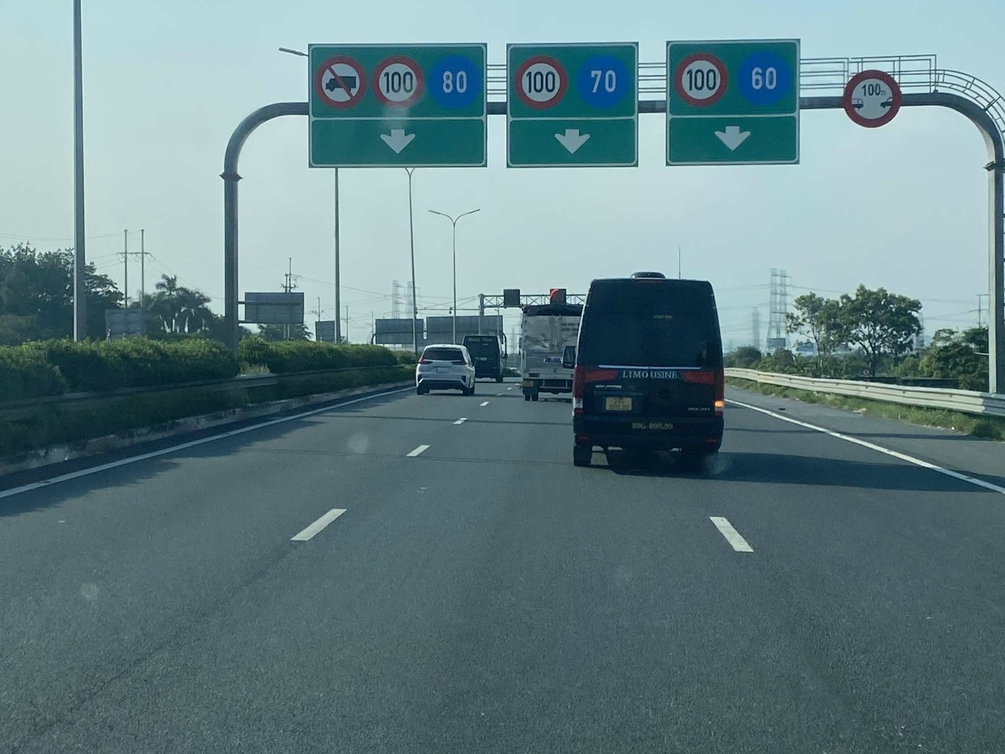 Nghiên cứu điều chỉnh tổ chức lại giao thông trên một số tuyến cao tốc - Ảnh 1.