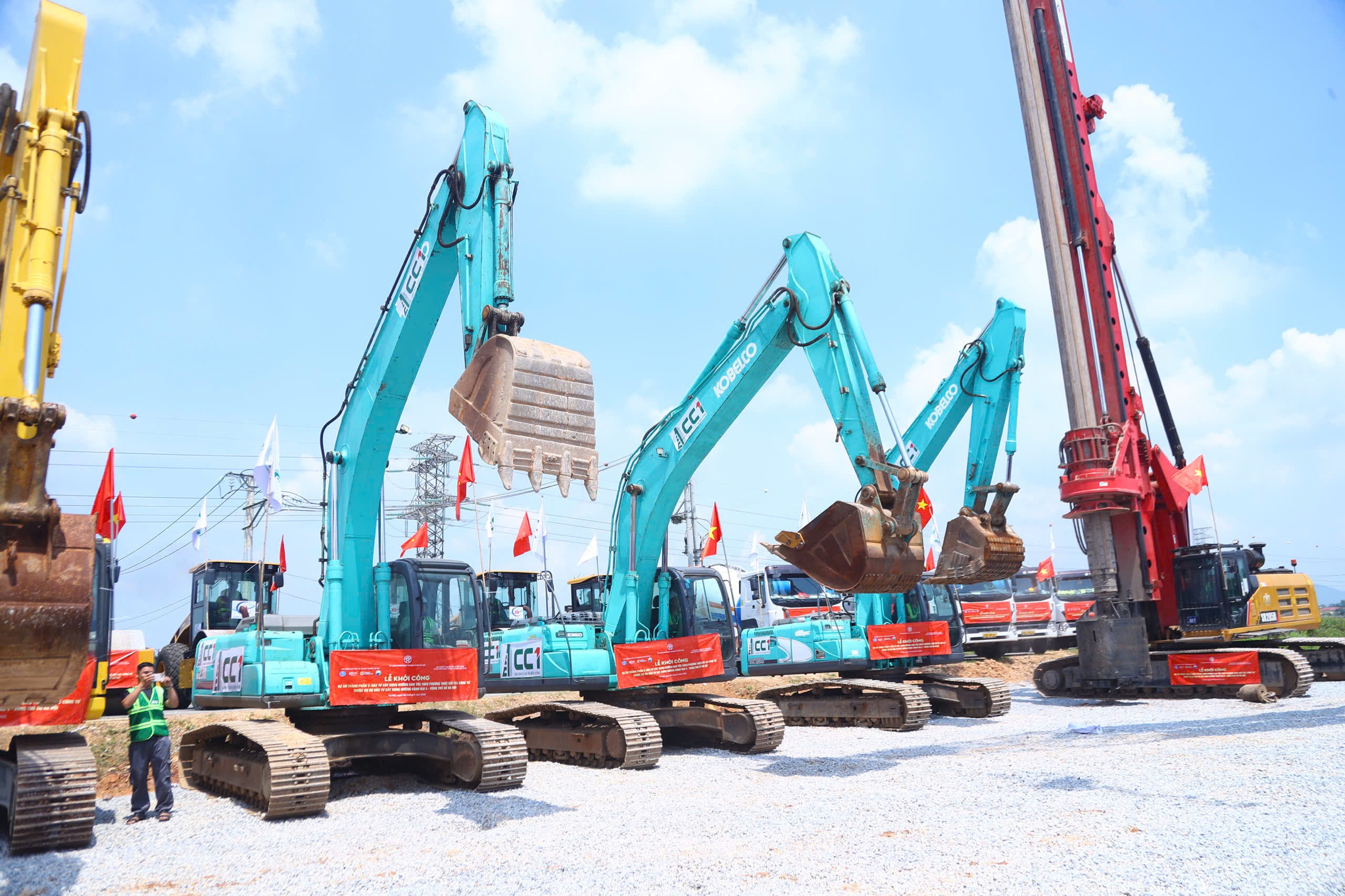Hà Nội: Khởi công tuyến cao tốc thuộc dự án Vành đai 4 - Vùng Thủ đô - Ảnh 2.