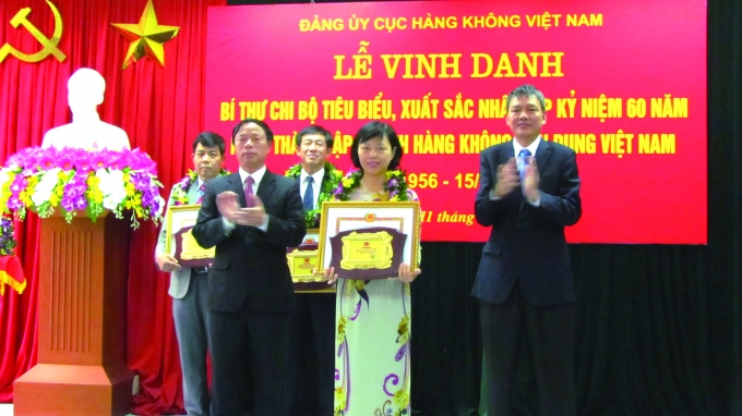 Le vinh danh