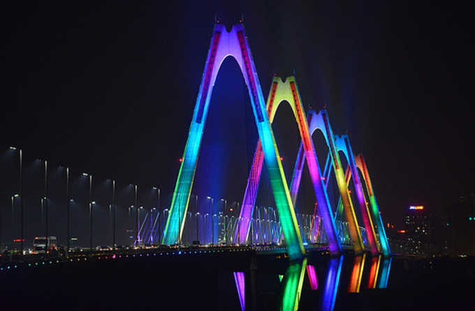 Cầu Nhật Tân sẽ được thắp đèn xanh để hưởng ứng ch