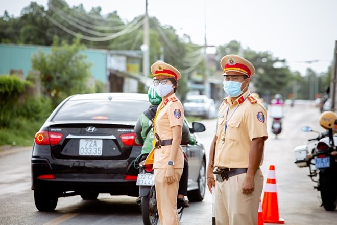 Hình ảnh đẹp người cảnh sát giao thông Công an thành phố Thái Nguyên