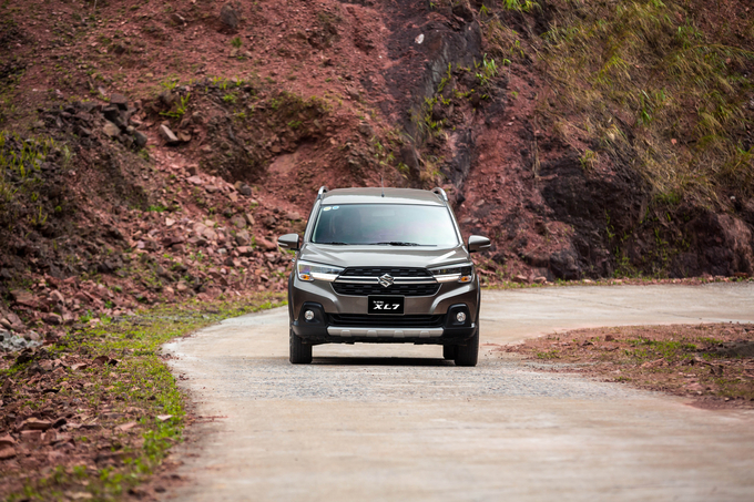 Suzuki XL7 vẫn luôn được đánh giá cao nhờ vào khả năng vận hành tiết kiệm và chi phí sử dụng hợp lý.