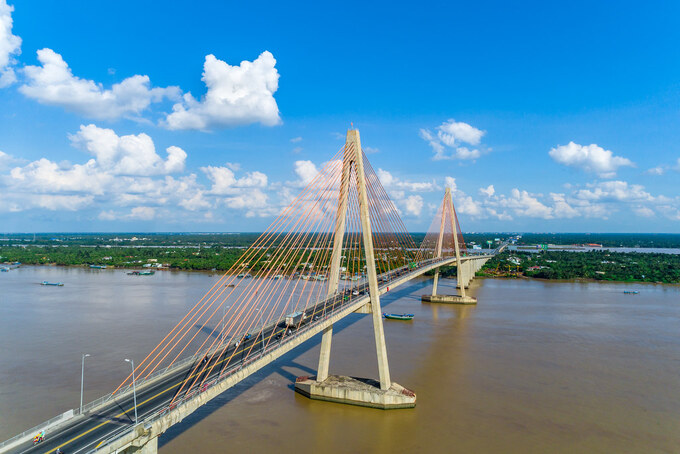 Cầu Rạch Miễu (Bến Tre) - cây cầu dây văng đầu tiên do các kỹ sư, công nhân Việt Nam tư vấn thiết kế và thi công xây dựng, một ví dụ về cây cầu hài hòa các tiêu chí: vững vàng, đúng chức năng, tiết kiệm, tao nhã