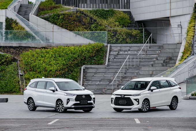 Veloz Cross và Avanza Premio chính thức được Toyota đưa vào thị trường ô tô Việt Nam.