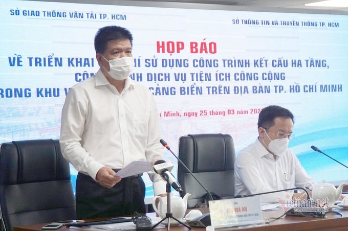 Ông Bùi Hoà An - Phó Giám đốc Sở GTVT TP.HCM thông tin tại buổi họp báo.