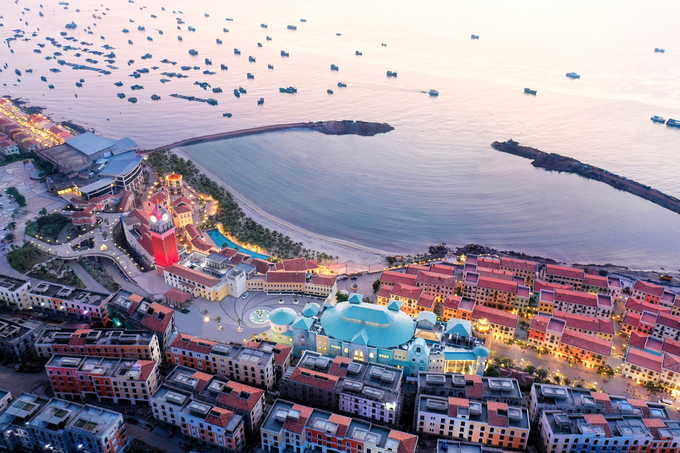 Thị trấn Địa Trung Hải –  tâm điểm thương mại dịch vụ trong hệ sinh thái Sun Group tại Phú Quốc