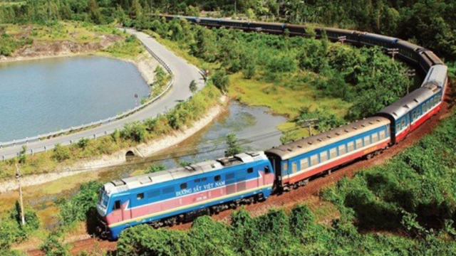 Cục Đường sắt Việt Nam đánh giá lượng vốn ngân sách nhà nước bố trí để phát triển kết cấu hạ tầng đường sắt chưa đảm bảo được mục tiêu về chính sách của Nhà nước về phát triển đường sắt được nêu tại Luật Đường sắt 2017. (Ảnh minh họa)