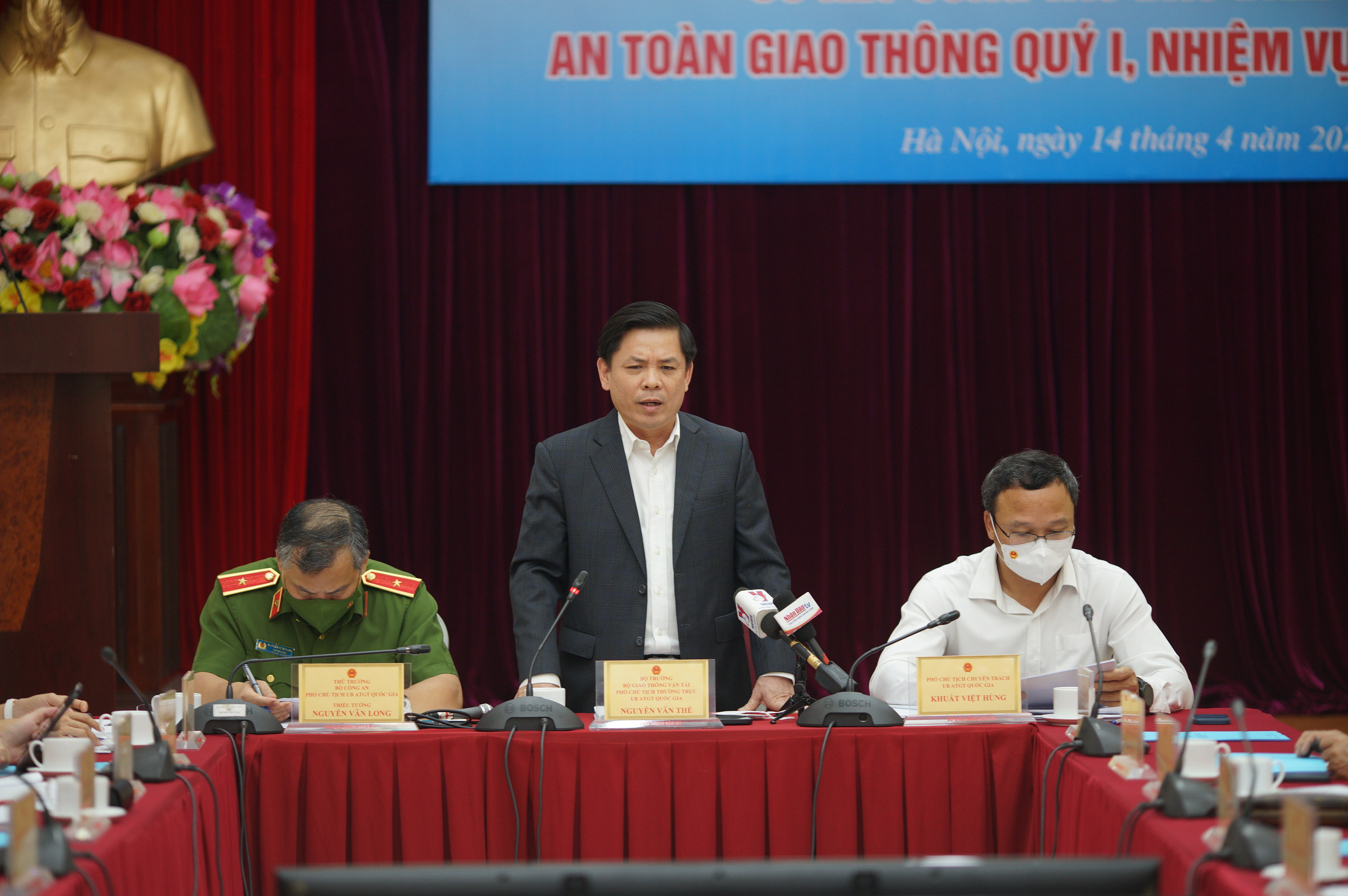 Bộ trưởng Nguyễn Văn Thể phát biểu chỉ đạo tại hội nghị trực tuyến toàn quốc sơ kết công tác đảm bảo TTATGT quý I, triển khai nhiệm vụ quý II