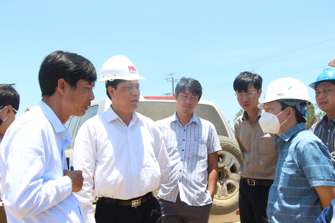 Thứ trưởng Bộ GTVT Nguyễn Ngọc Đông kiểm tra hiện trường dự án