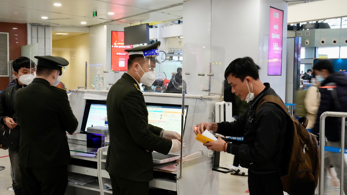 Hành khách cần kiểm tra giấy tờ tùy thân trước khi lên sân bay