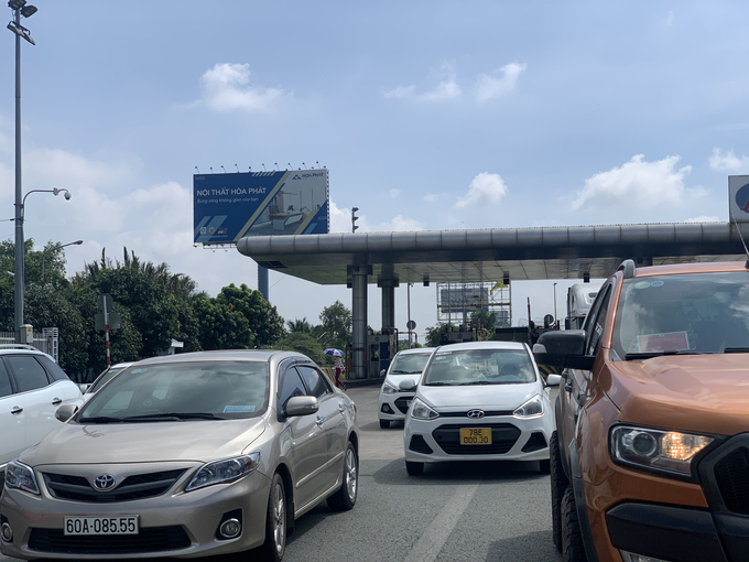 Các phương tiện di chuyển trên cao tốc TP. Hồ Chí Minh - Long Thành - Dầu Giây