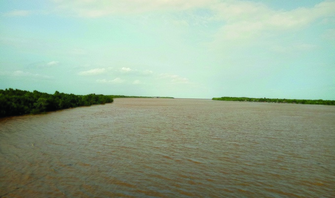 Cửa biển Mỹ Thanh vị trí giáp ranh giữa huyện Trần Đề với TX Vĩnh Châu, tỉnh Sóc Trăng, dự kiến sẽ là khu vực xây dựng cảng nước sâu Trần Đề trong tương lai  
