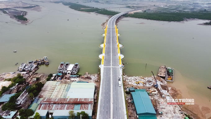 Điểm đầu dự án giao với tuyến đường nối khu công nghiệp Cái Lân - Việt Hưng đến đường cao tốc Hạ Long - Vân Đồn tại phường Giếng Đáy; điểm cuối đấu nối với quốc lộ 279 tại Km24+750, thuộc địa phận xã Lê Lợi, TP Hạ Long.