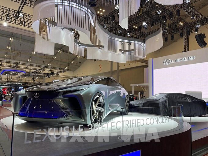 Xe điện hạng sang Lexus LF-30 Electrified Concept được giới thiệu tại Triển lãm ô tô quốc tế Gaikindo Indonesia (GIIAS 2021). Ảnh: Thùy Trang – PV TTXVN tại Indonesia

