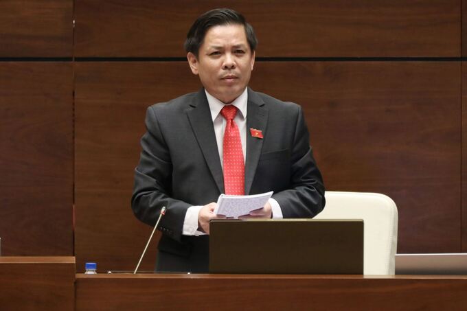 Bộ trưởng Bộ GTVT Nguyễn Văn Thể trong một lần trả lời chất vấn tại Quốc hội