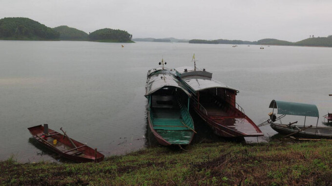 Phương tiện thủy gia dụng cỡ nhỏ tại hồ thủy điện Thác Bà, tỉnh Yên Bái