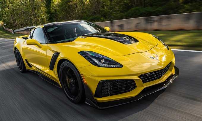 Màu vàng thường phổ biến ở dòng xe thể thao, như mẫu Corvette trong ảnh, cũng là màu xe giữ giá nhất ở phân khúc SUV và mui trần. Ảnh: Chevrolet

