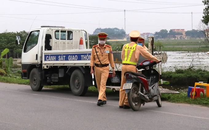 Lực lượng CSGT tỉnh Bắc Ninh tăng cường lực lượng tuần tra, kiểm soát, chốt trực trên các tuyến đường.