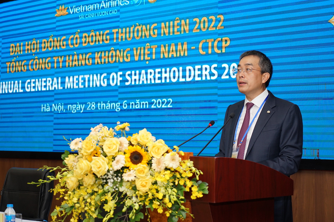 Chủ tịch Vietnam Airlines Đặng Ngọc Hòa phát biểu tại Đại hội đồng cổ đông Vietnam Airlines năm 2022