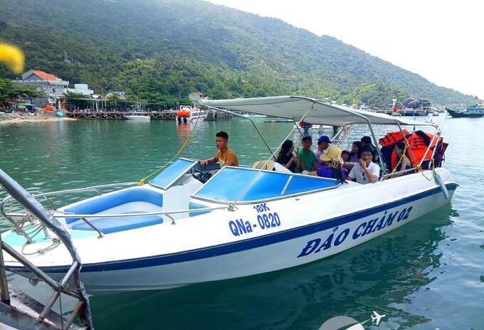 Theo quy định, phương tiện hoạt động trên tuyến ven đảo phía Tây đảo Cù Lao Chàm (TP.Hội An) và  quanh xã đảo Tam Hải (huyện Núi Thành) phải mang cấp VR-SB hoặc tàu biển - Ảnh minh họa